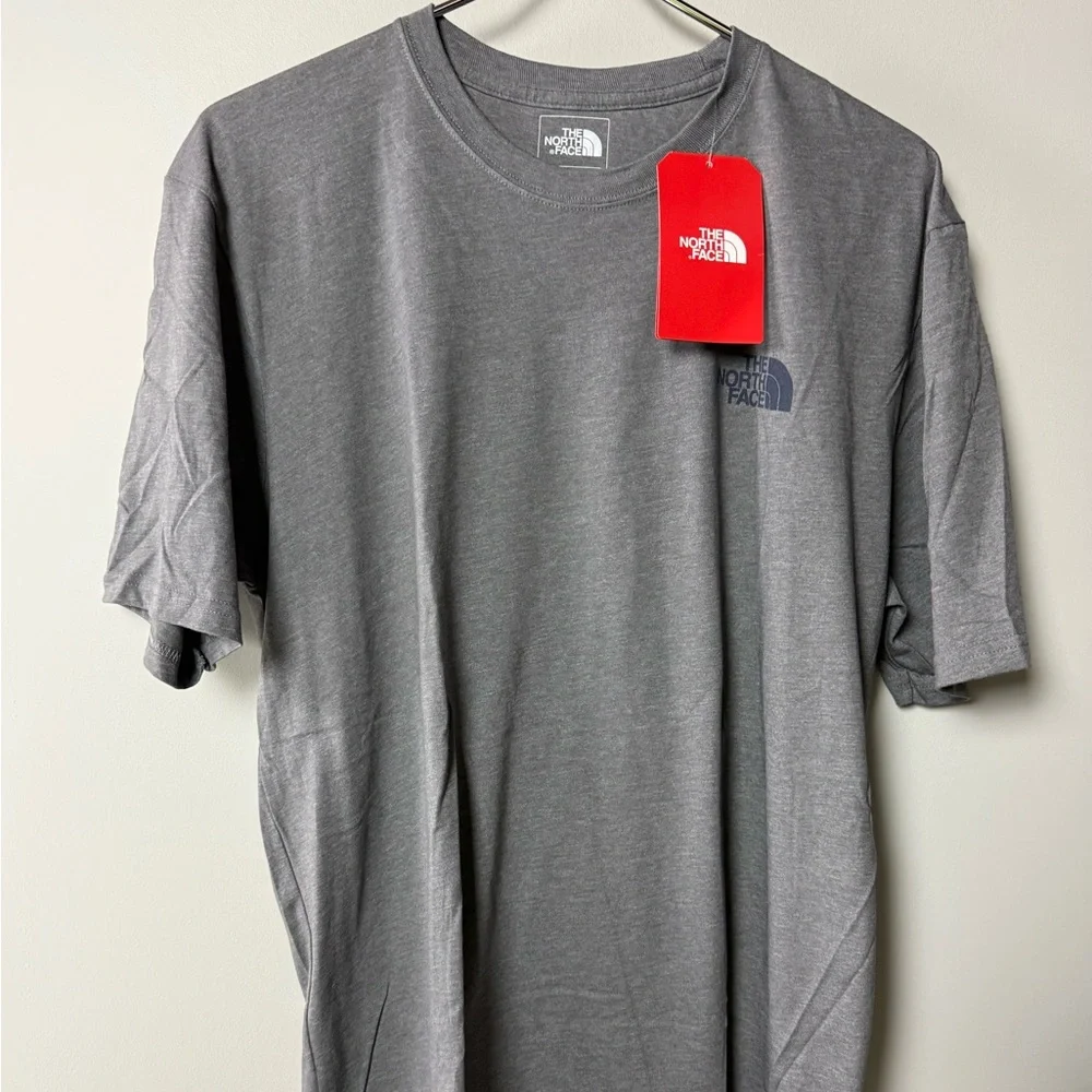 The North Face Standard Fit T-Shirt Bundle of 2 New NWT Graphic Tees - Picture 11 of 12
